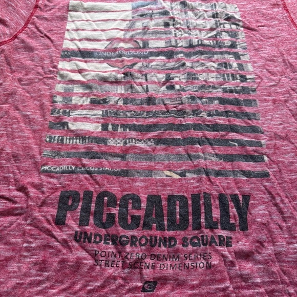 POINT ZERO RED V NECK LONDON PRINT TEE - L - Picture 12 of 12